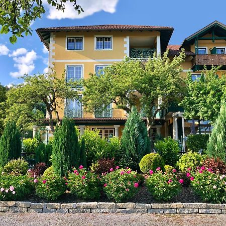 Gasthaus Hotel Hoehenwirt Keutschach am See Exterior photo