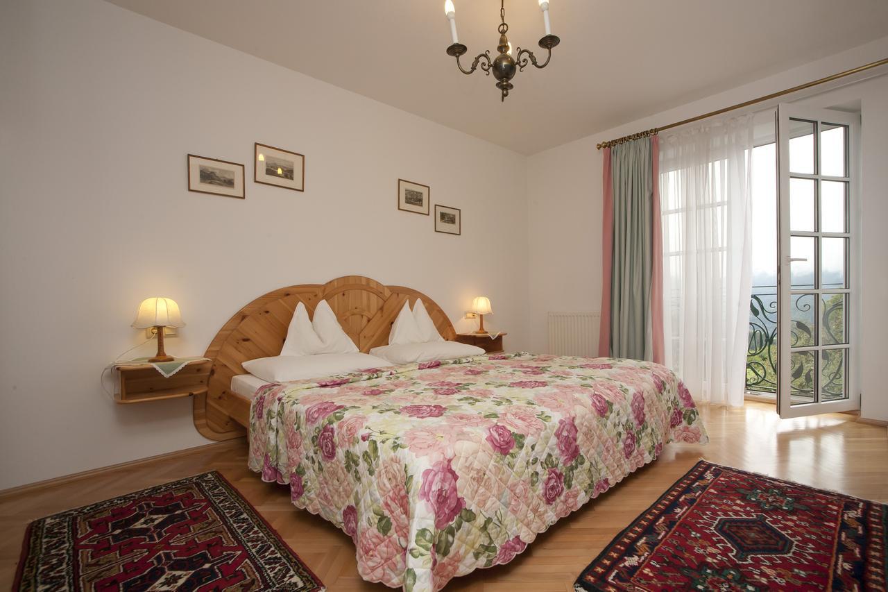 Gasthaus Hotel Hoehenwirt Keutschach am See Room photo